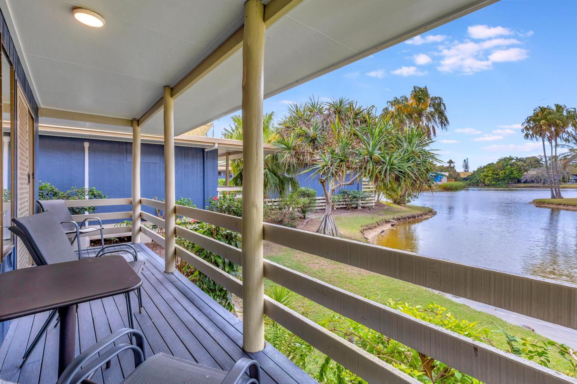 Sanctuary Lakes Fauna Retreat Urangan Exterior photo
