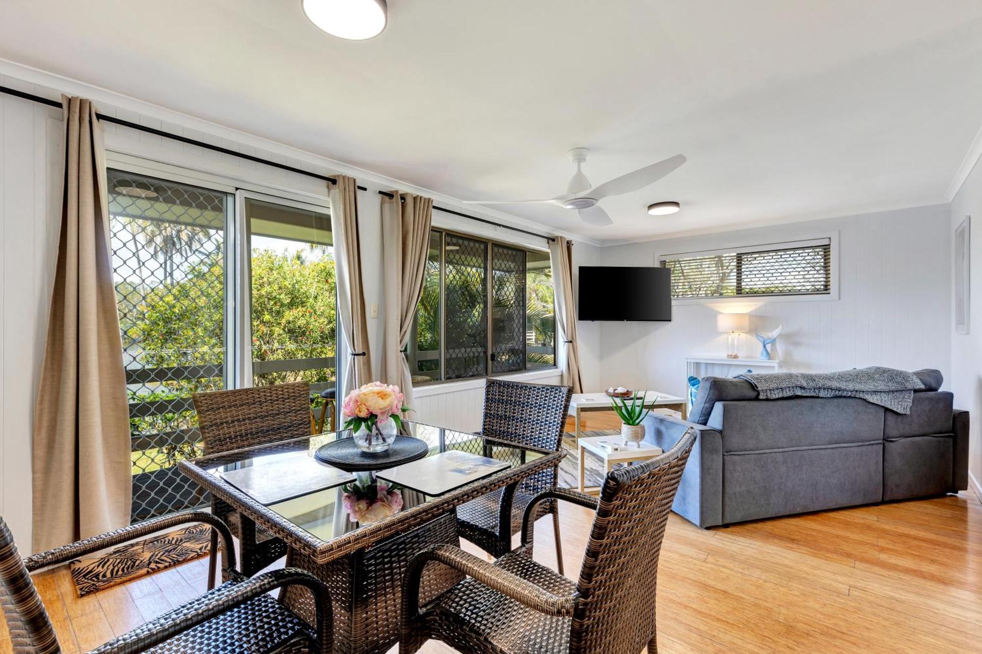 Sanctuary Lakes Fauna Retreat Urangan Exterior photo