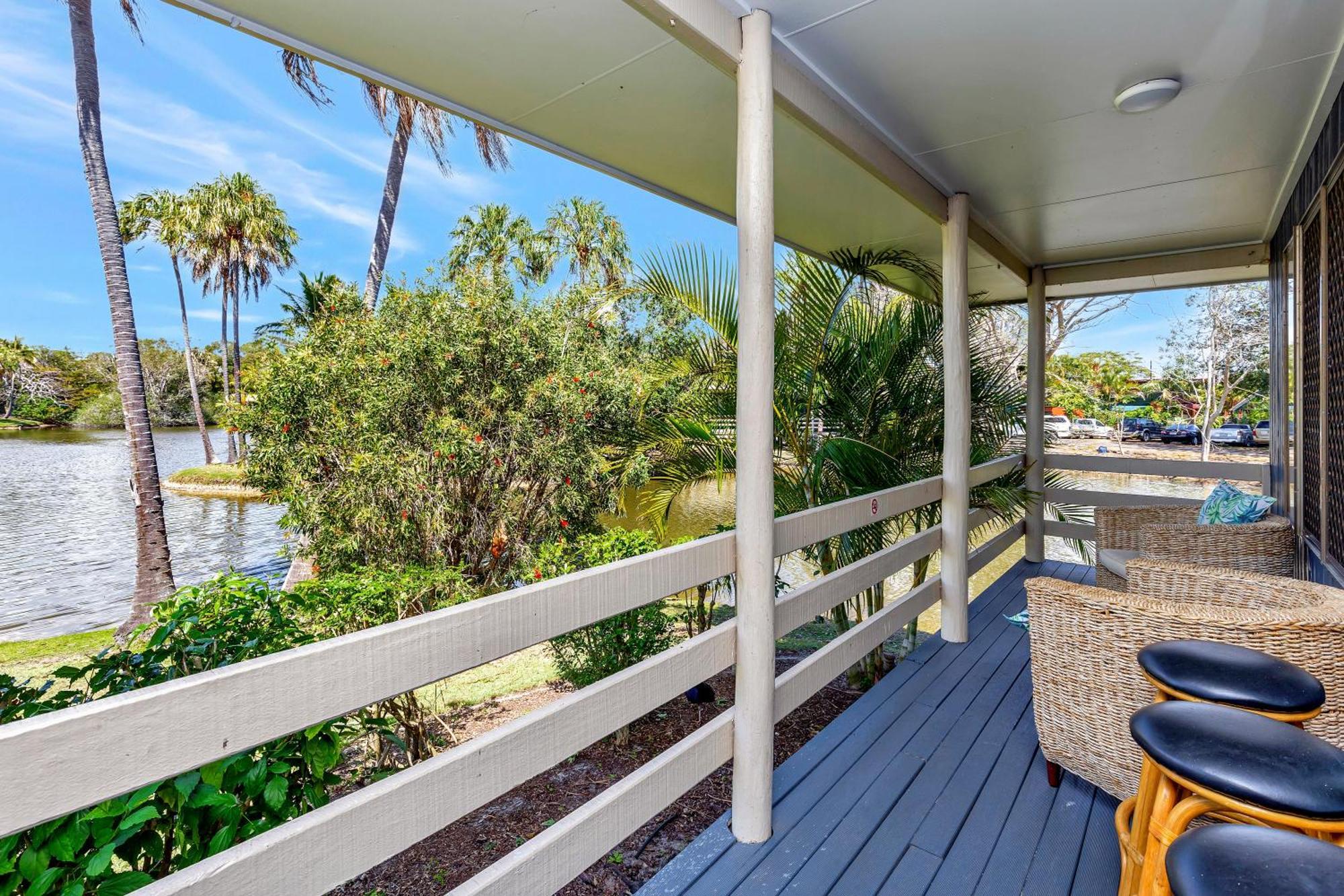 Sanctuary Lakes Fauna Retreat Urangan Exterior photo