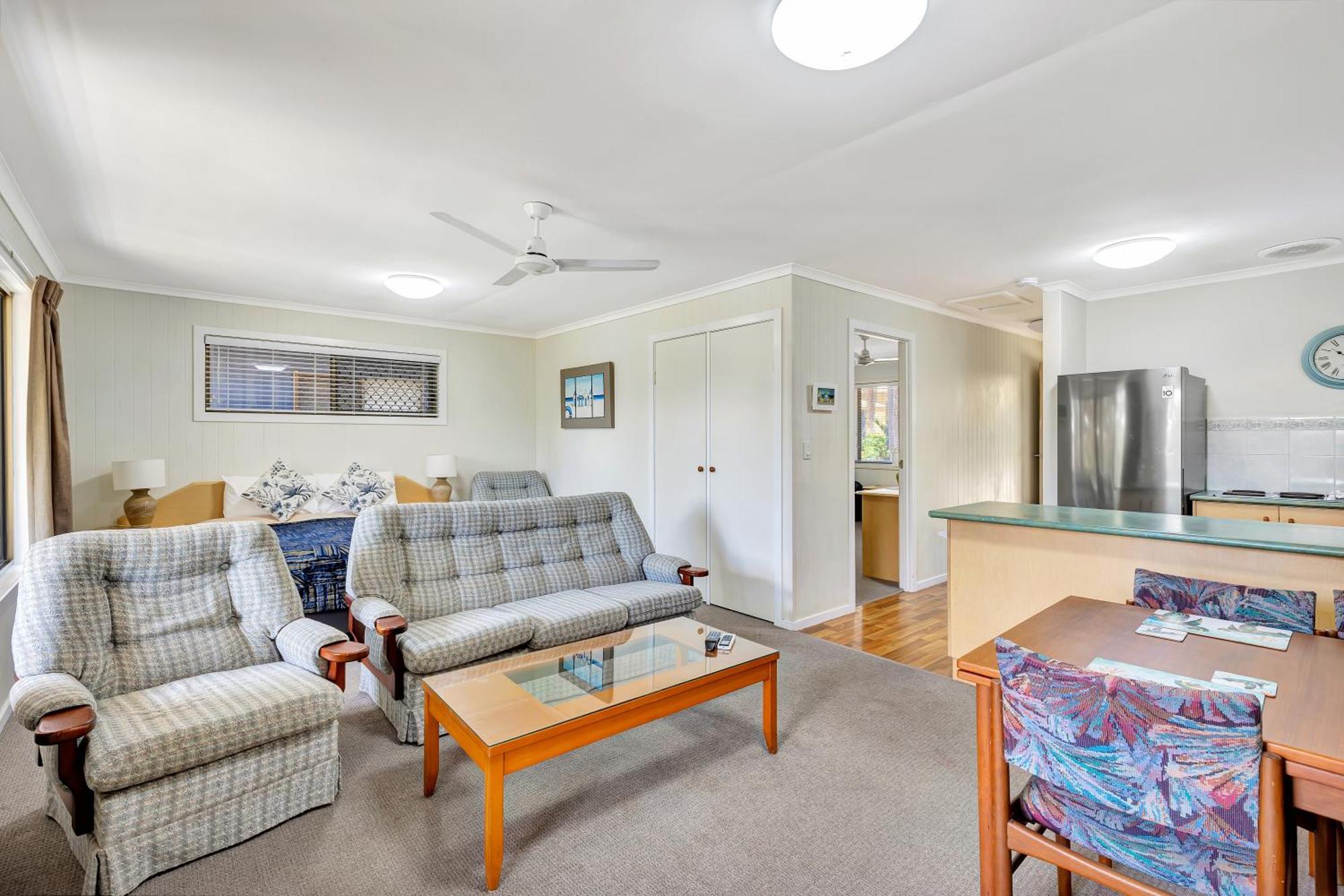 Sanctuary Lakes Fauna Retreat Urangan Exterior photo
