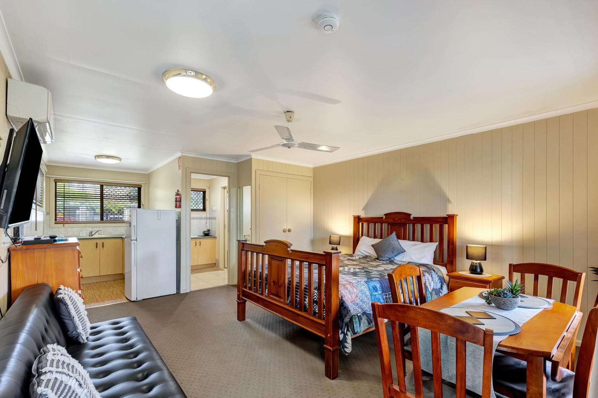 Sanctuary Lakes Fauna Retreat Urangan Exterior photo