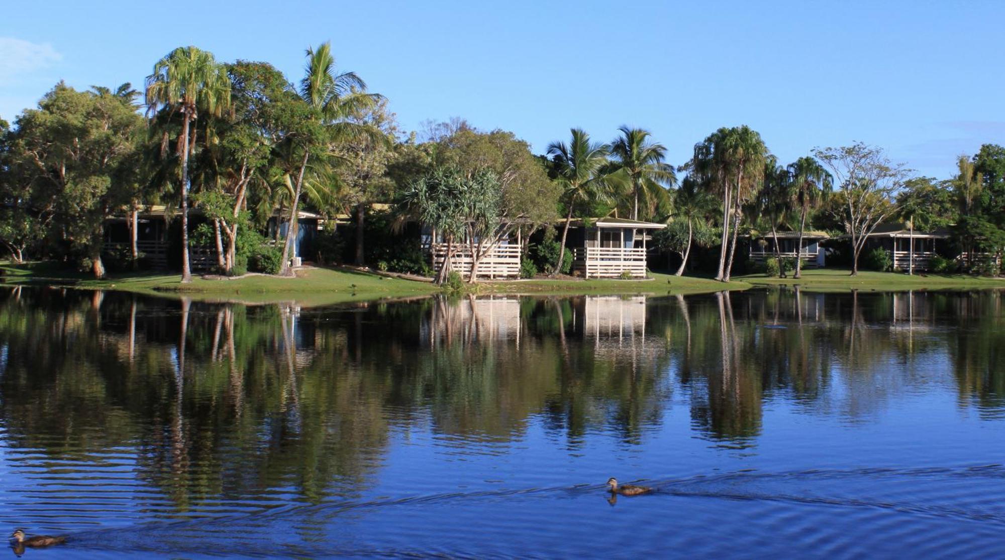 Sanctuary Lakes Fauna Retreat Urangan Exterior photo