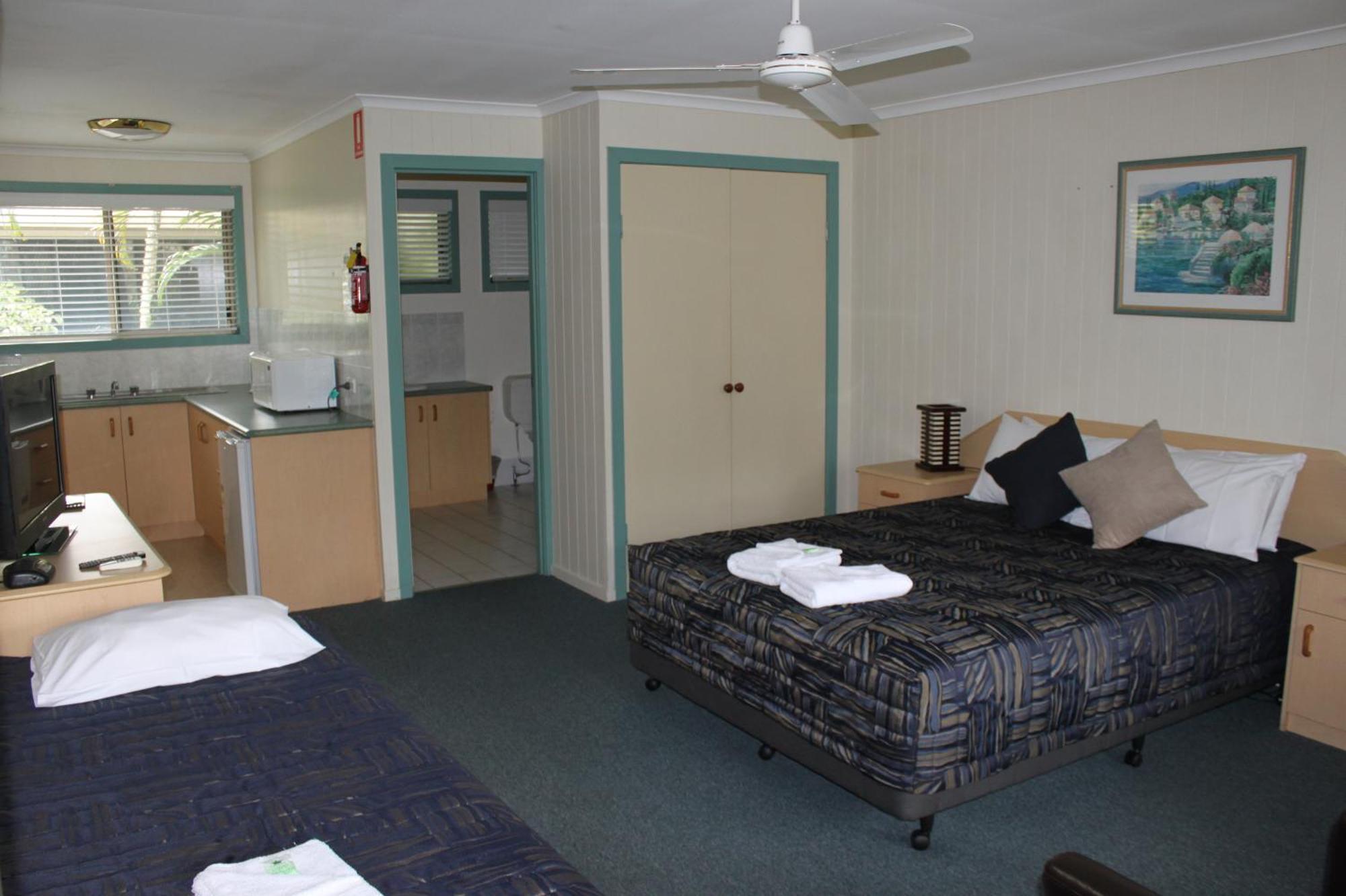 Sanctuary Lakes Fauna Retreat Urangan Exterior photo