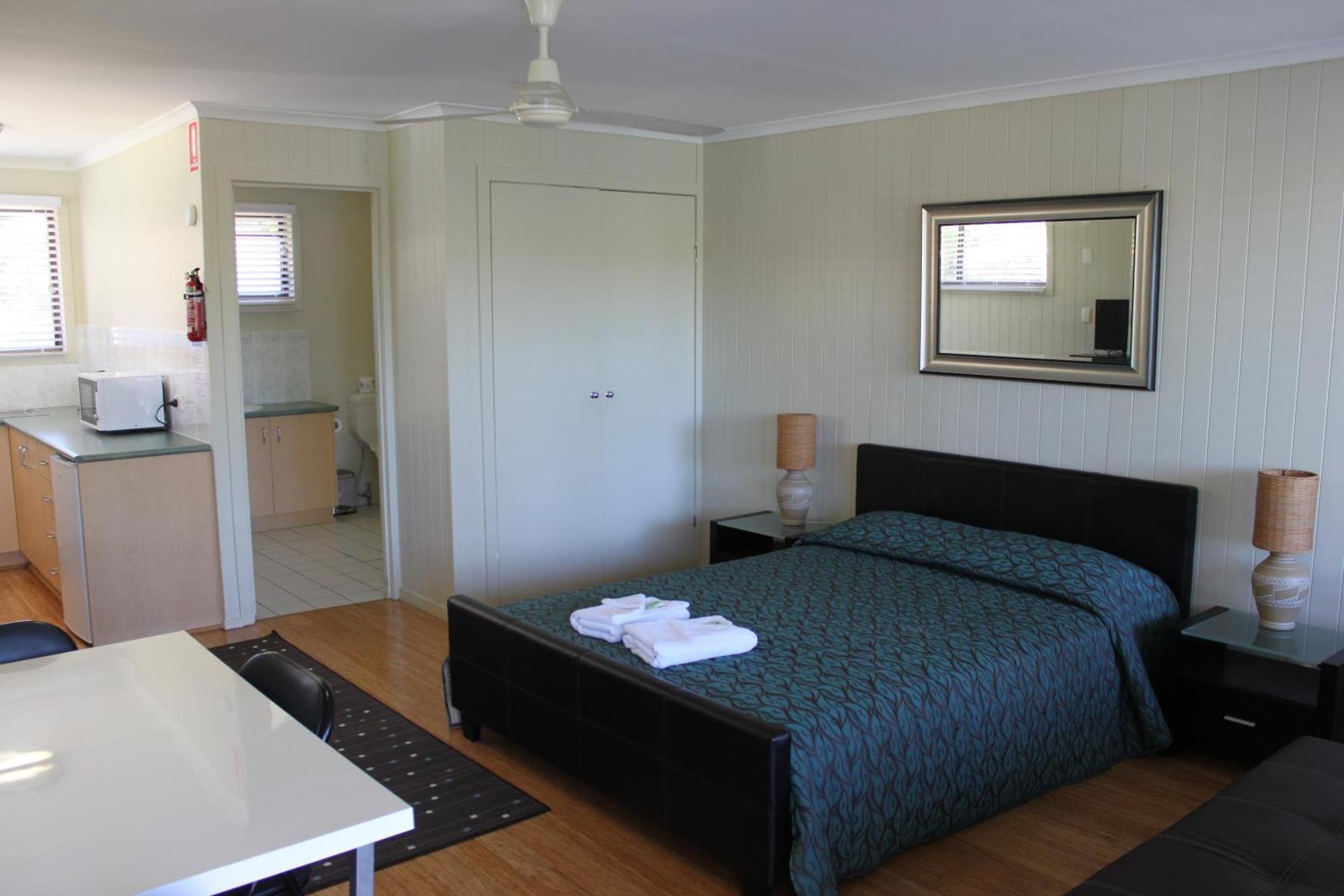Sanctuary Lakes Fauna Retreat Urangan Exterior photo
