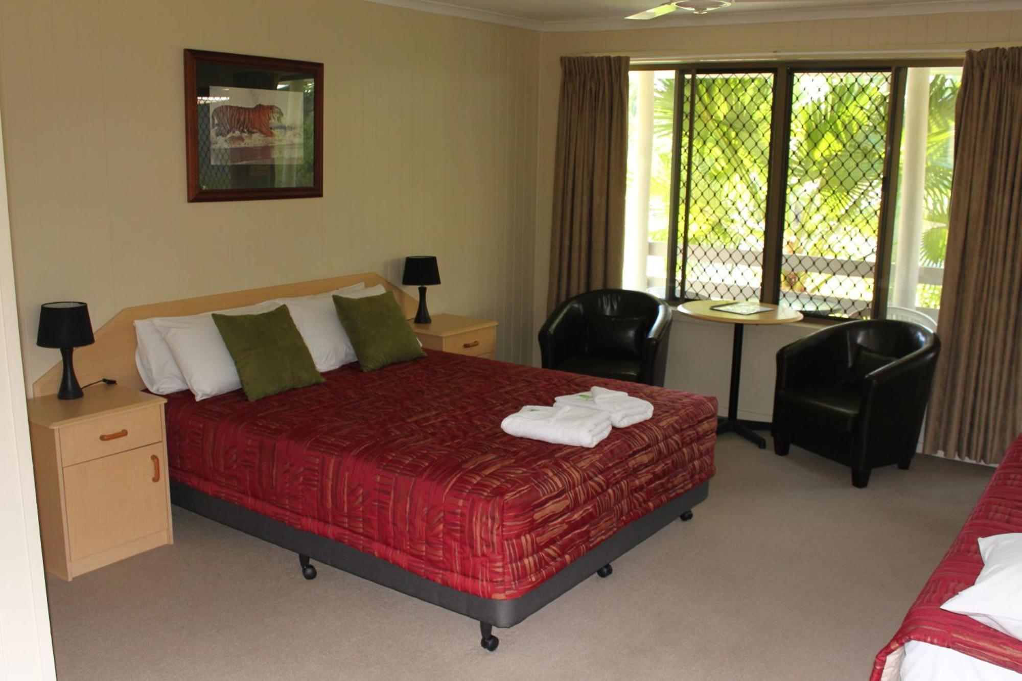 Sanctuary Lakes Fauna Retreat Urangan Exterior photo